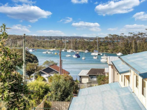 Balcony With Water Views with Private Courtyard Huskisson
